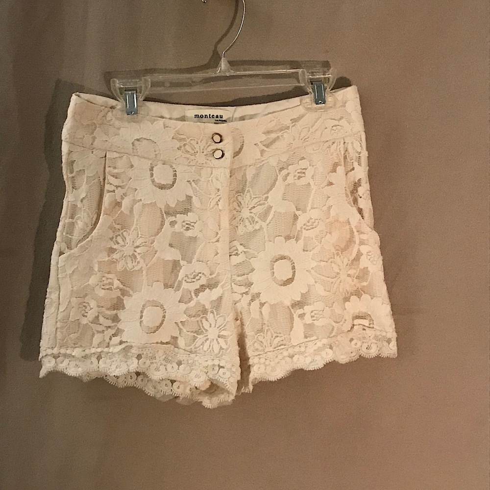 Monteau Lace Shorts Size S